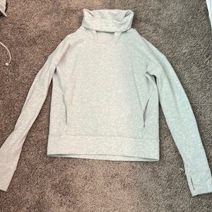 Women’s Lululemon Grey Turtle Neck s: 2- basically brand new- thick sweathshirr